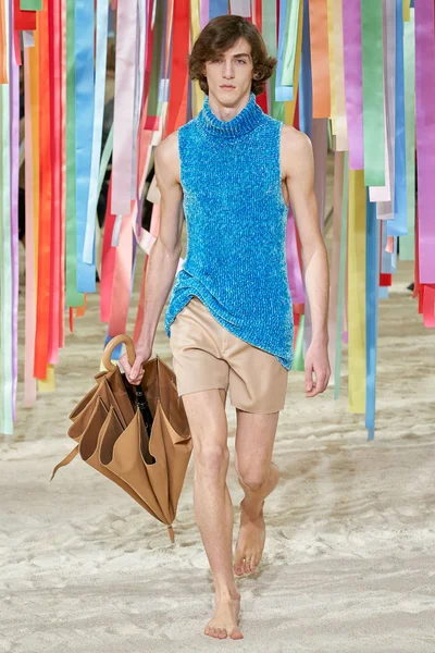 Look 5